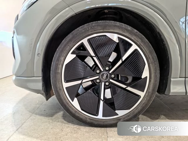 Audi Q4 e-tron 2023 Темно-серый из Китая