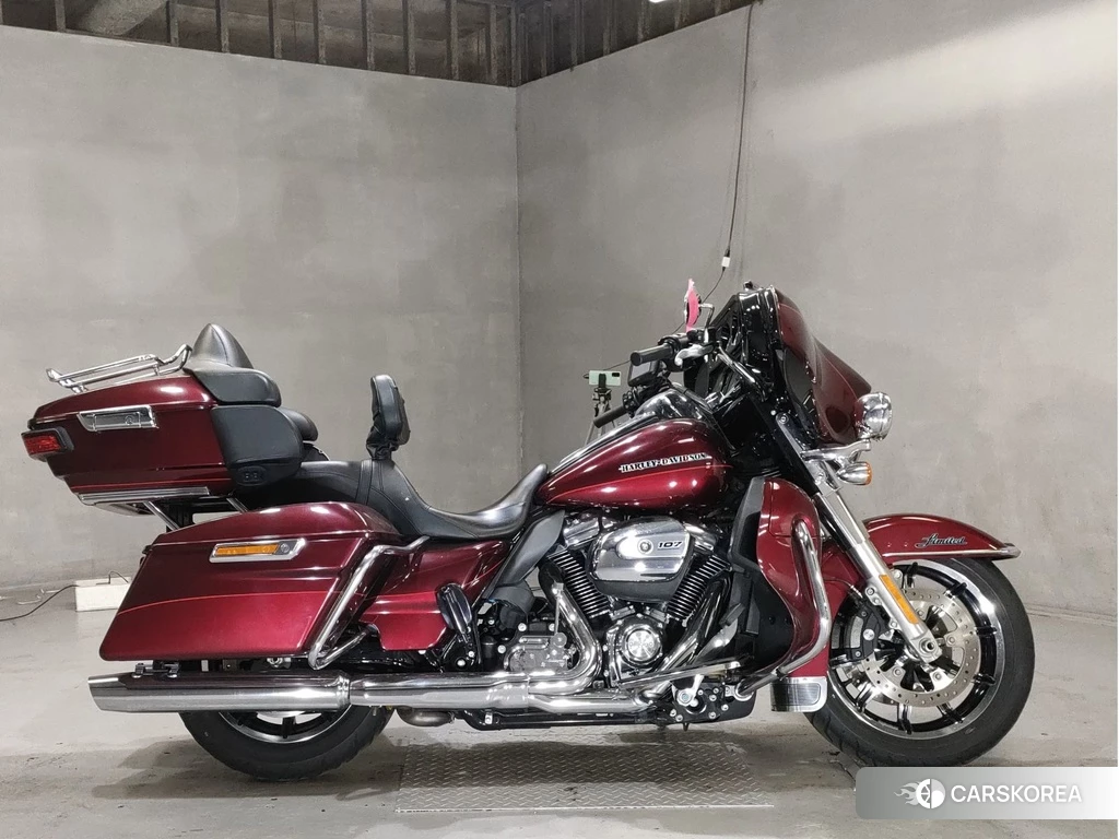Проданный Harley-Davidson Electra Glide FLHTK1740 2017 из Японии