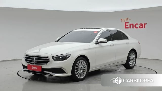 Mercedes-Benz E-Class W213 2022 Белый из Кореи