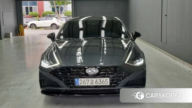 Hyundai Sonata (DN8) 2019 Серебристо-серый из Кореи