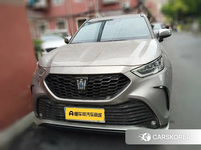 Toyota Crown Lufang 2022 Темно-серый из Китая