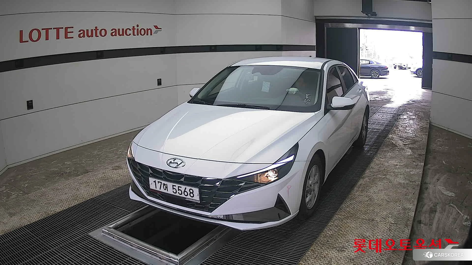 Hyundai Avante 2021 Polar White из Кореи