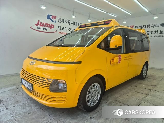 Hyundai Staria 2022 Желтый из Кореи