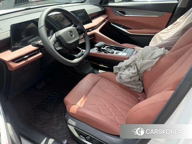 Chang'an CS75 PLUS 2024 Белый из Китая