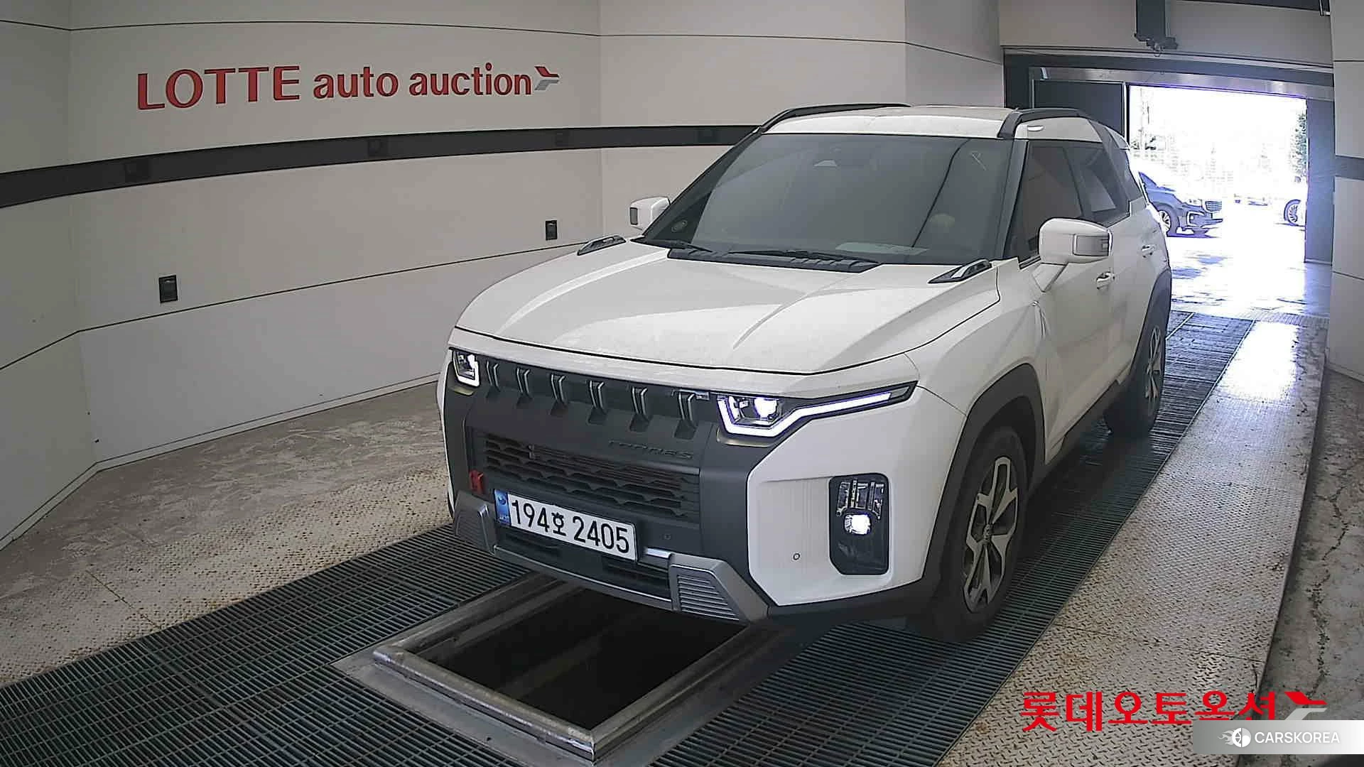 SsangYong Torres 2023 Grand White из Кореи