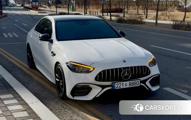 Mercedes-Benz C-Class W206 2023 Белый из Кореи