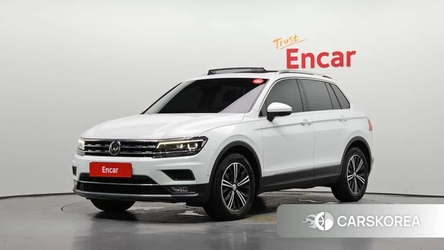 Volkswagen Tiguan second Generation 2020 Белый из Кореи