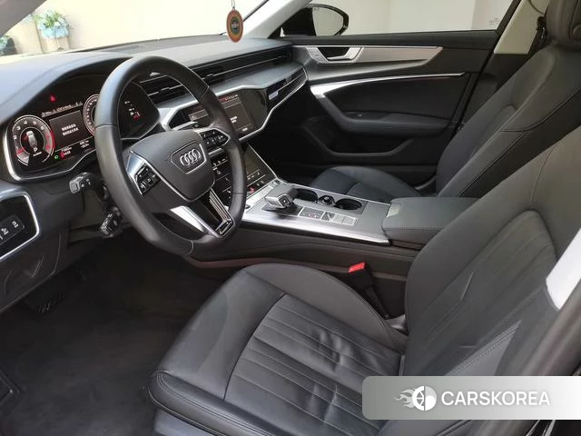 Audi A6 (import) 2022 Черный из Китая