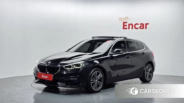 BMW 1 Series (F40) 2023 Черный из Кореи