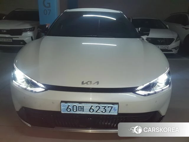 Kia EV6 2023 Белый из Кореи