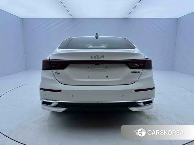 Kia K3 2021 Белый из Китая