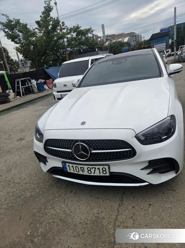 Mercedes-Benz E-Class W213 2022 Белый из Кореи