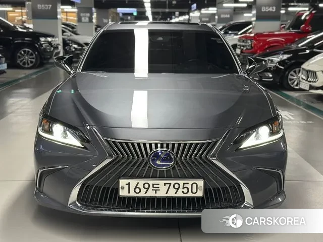 Lexus ES300h 7th generation 2020 Серый из Кореи