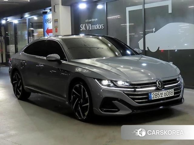 Volkswagen Arteon 2022 Серебристо-серый из Кореи