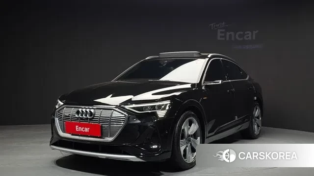 Audi e-Tron 2021 Черный из Кореи