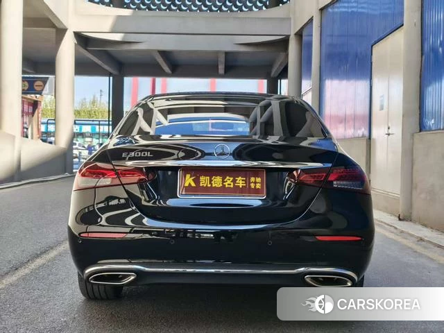 Mercedes-Benz E-class 2022 Черный из Китая