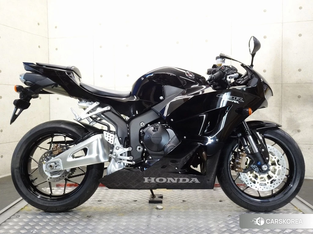 Проданный Honda CBR600RR ABS 2013 из Японии