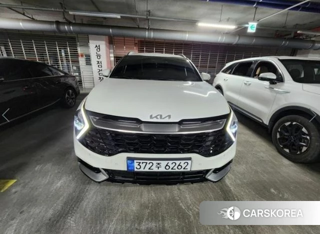 Kia Sportage 5th Generation Hybrid 2023 Белый из Кореи