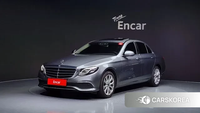 Mercedes-Benz E-Class W213 2018 Серый из Кореи