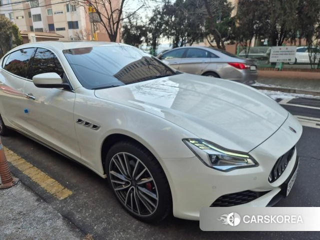 Maserati Quattroporte 2019 Белый из Кореи