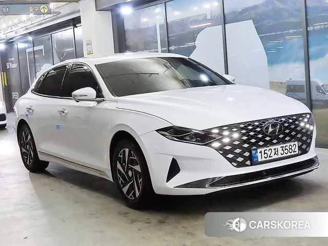 Hyundai The New Grandeur IG Hybrid 2022 Белый из Кореи