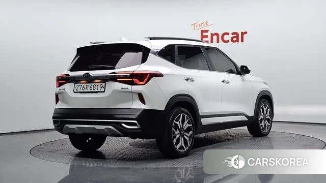 Kia Seltos 2019 Белый из Кореи