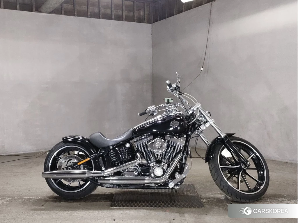 Проданный Harley-Davidson Rocker C FXCWC1580 2011 из Японии, фото 2