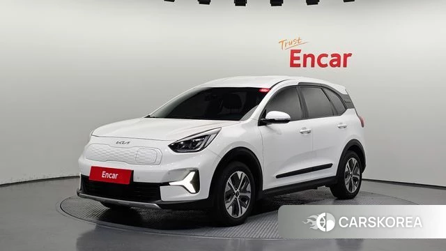 Kia Niro Plus 2022 Белый из Кореи