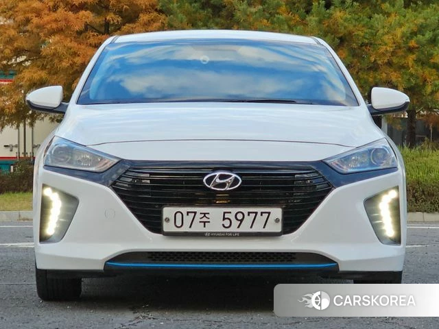 Hyundai Ionic Hybrid 2019 Белый из Кореи