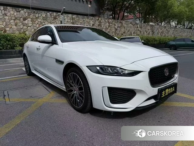 Jaguar XEL 2021 Белый из Китая