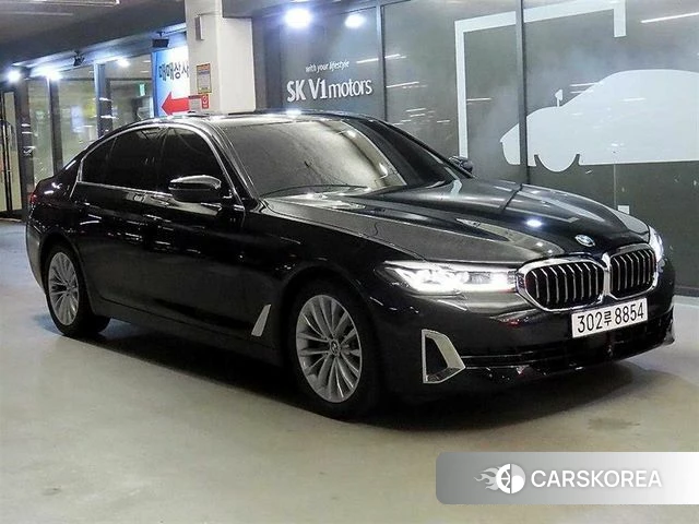 BMW 5 Series (G30) 2022 Черный из Кореи