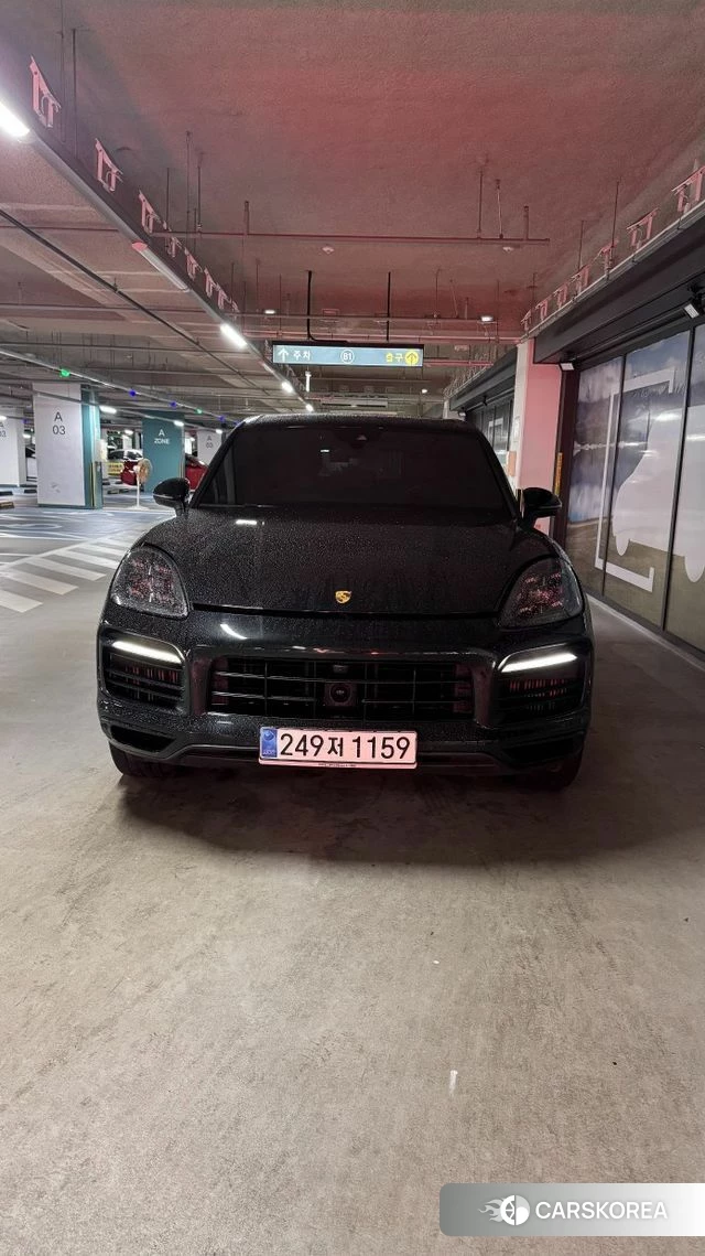 Porsche Cayenne (PO536) 2023 Черный из Кореи