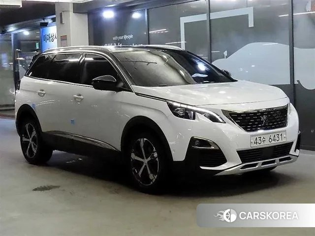 Peugeot 5008 second generation 2019 Белый из Кореи