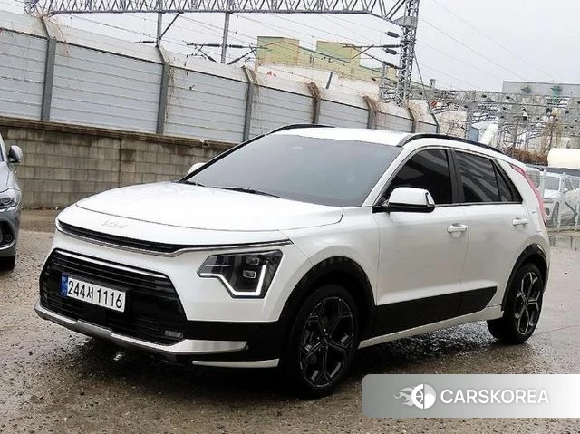 Kia Di Ol Nu Niro 2023 Белый из Кореи