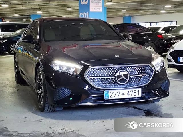 Mercedes-Benz E-Class W214 2025 Черный из Кореи