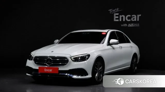 Mercedes-Benz E-Class W213 2021 Белый из Кореи