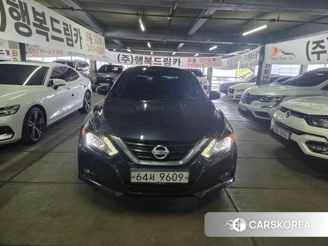 Nissan Altima 2018 Черный из Кореи
