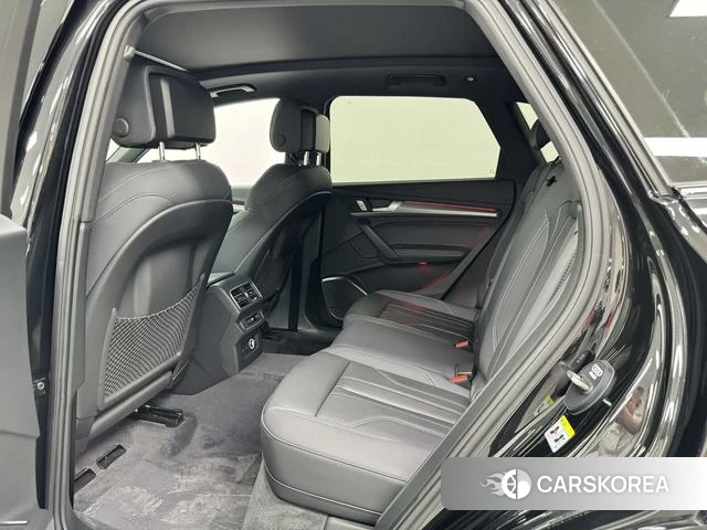 Audi Q5L 2023 Черный из Китая