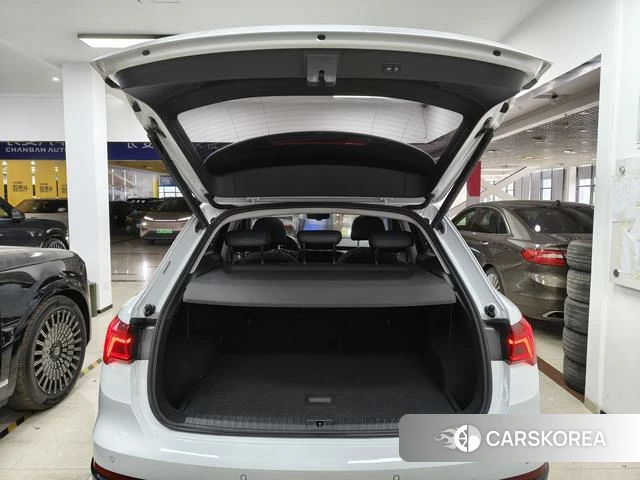 Audi Q3 2022 Белый из Китая