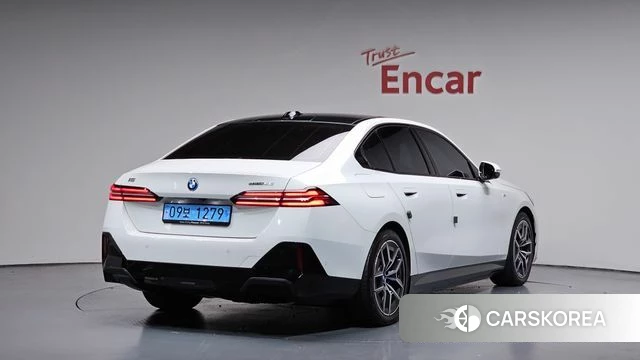 BMW i5 (G60) 2025 Белый из Кореи