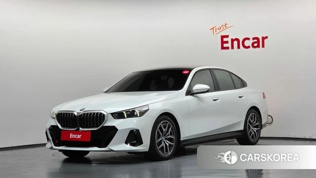 BMW 5 Series (G60) 2025 Белый из Кореи