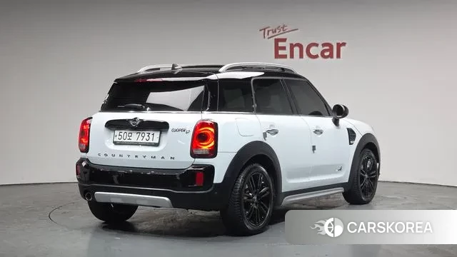 Mini Cooper D Countryman 2018 Белый из Кореи