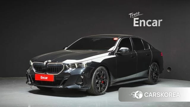 BMW 5 Series (G60) 2025 Черный из Кореи