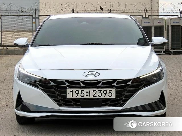 Hyundai Avante (CN7) 2023 Белый из Кореи