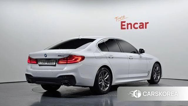 BMW 5 Series (G30) 2019 Белый из Кореи