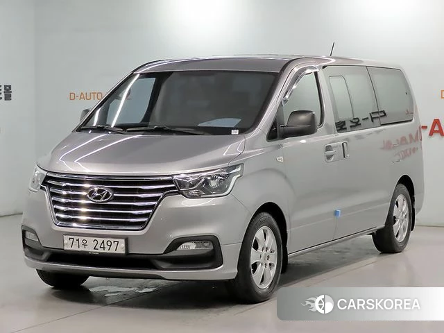 Hyundai The New Grand Starex 2018 Серый из Кореи
