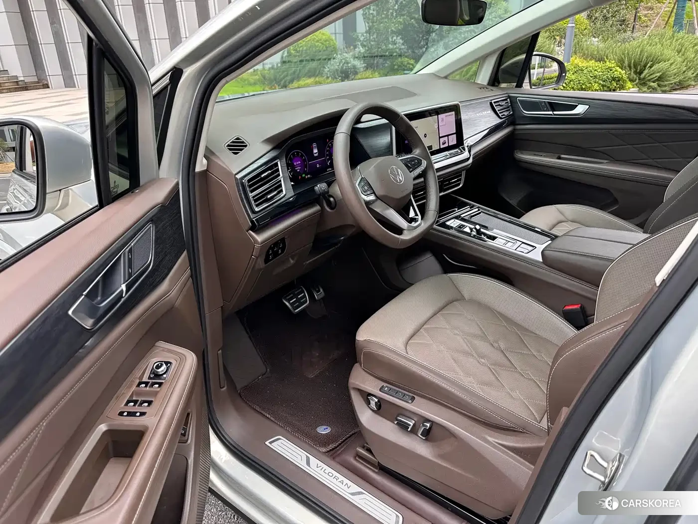 Volkswagen Viloran 2023 Silver/gray из Китая