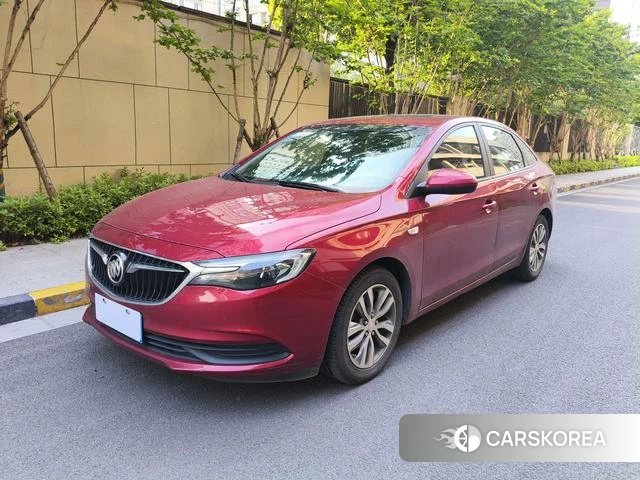 Buick Yinglang 2020 Красный из Китая