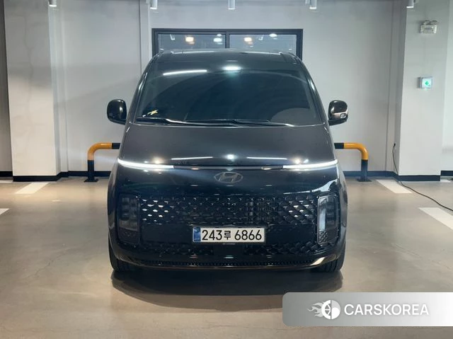 Hyundai Staria 2025 Черный из Кореи