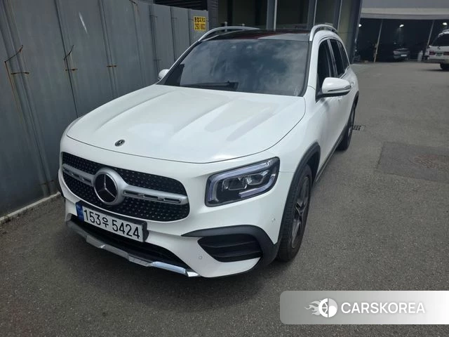 Mercedes-Benz GLB-Class X247 2023 Белый из Кореи